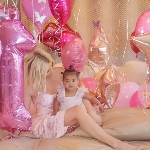 khloe kardashian and her daughter true at her birthday